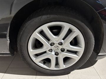 Fotografie 4 des Opel Astra 1.5 D Start/Stop Sports Tourer Elegance