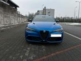 Alfa Romeo Giulia 2.9 V6 Bi-Turbo 375 kW AT8 Quadrifogl... - Alfa Romeo Giulia V6 Gebrauchtwagen