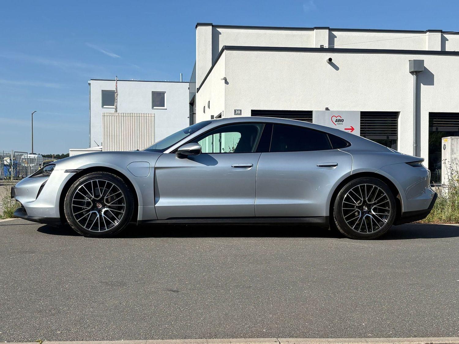 PORSCHE TAYCAN 408CH