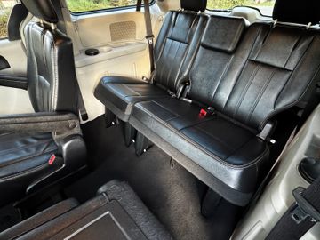Lancia Voyager - 12