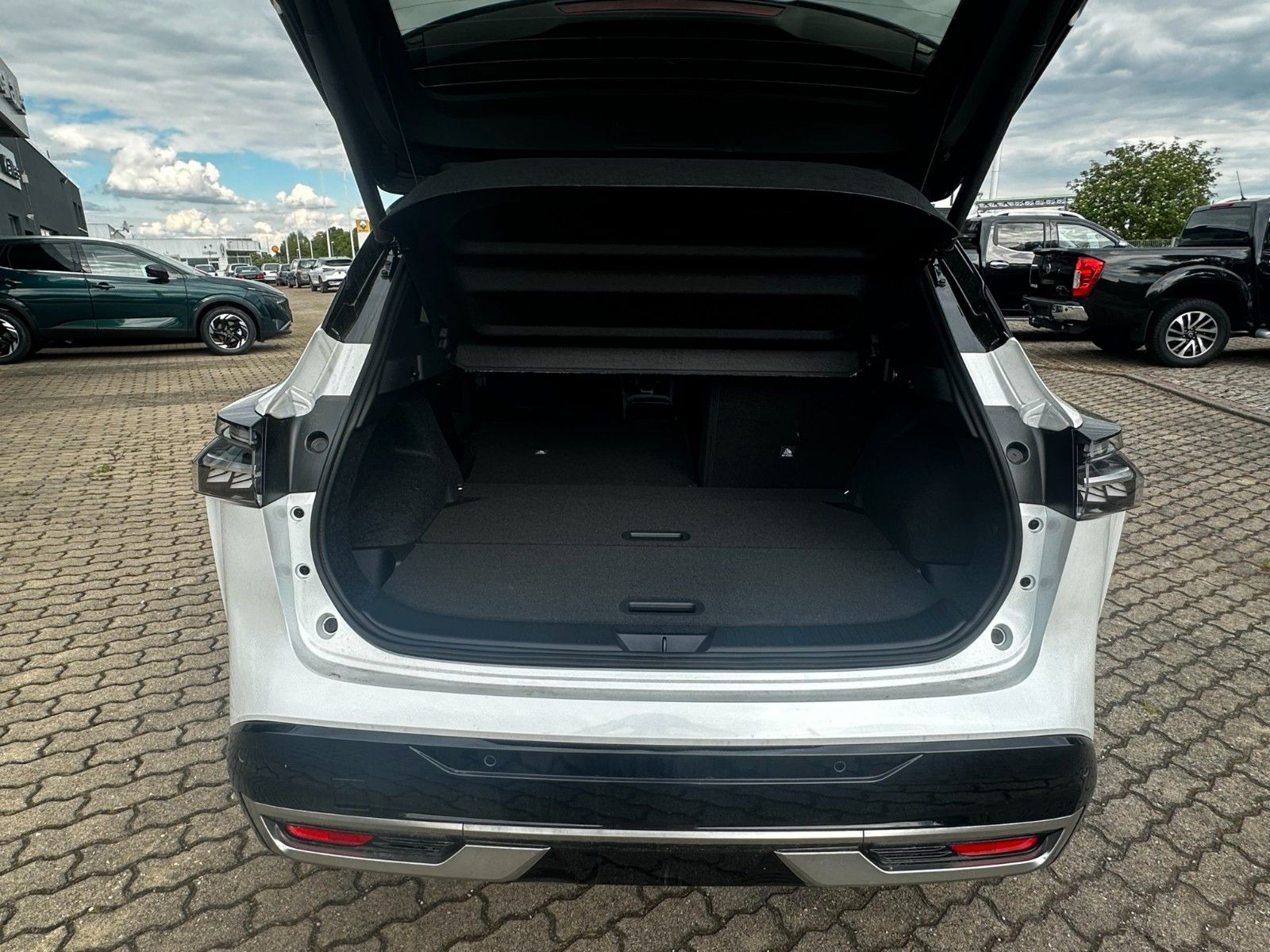 Fahrzeugabbildung Nissan Qashqai Tekna+