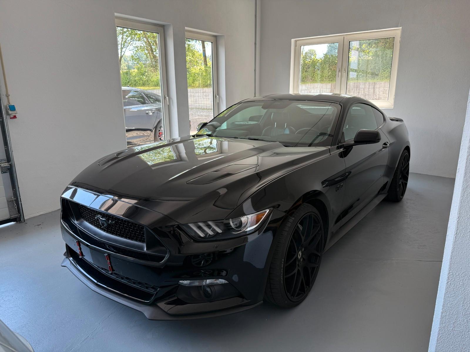 Ford Mustang 5.0 V8 GT Fastback 50 Years Edition