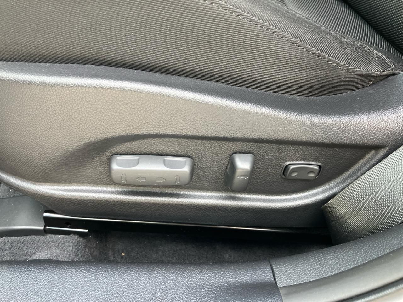 Fahrzeugabbildung Hyundai i40 TREND SHZ*LHZ*NAVI*USB*