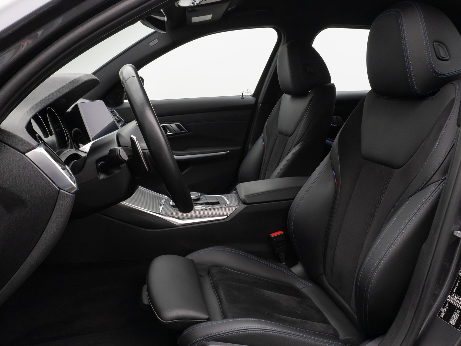 Fahrzeugabbildung BMW 330d M Sport HiFi Lenkradheiz AHK Komfort 18Zoll