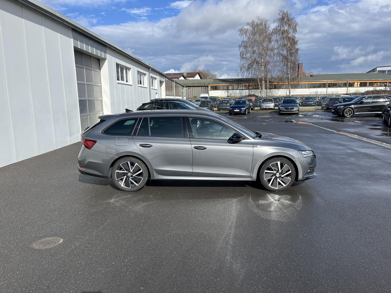 Skoda Octavia Combi 2.0 TDI DSG SPORTLINE 156€ m.20% A