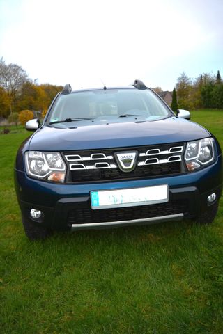 Dacia Duster 1.6 SCe 115 4x2 Nichtraucher AHK Lauréate