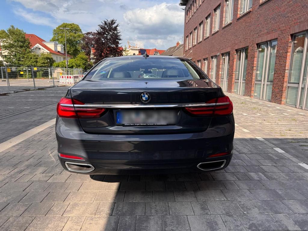 BMW 730