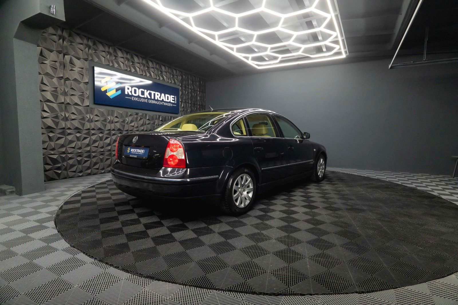 Fahrzeugabbildung Volkswagen Passat 2.0 Highline | Alcantara | Xenon | MP3