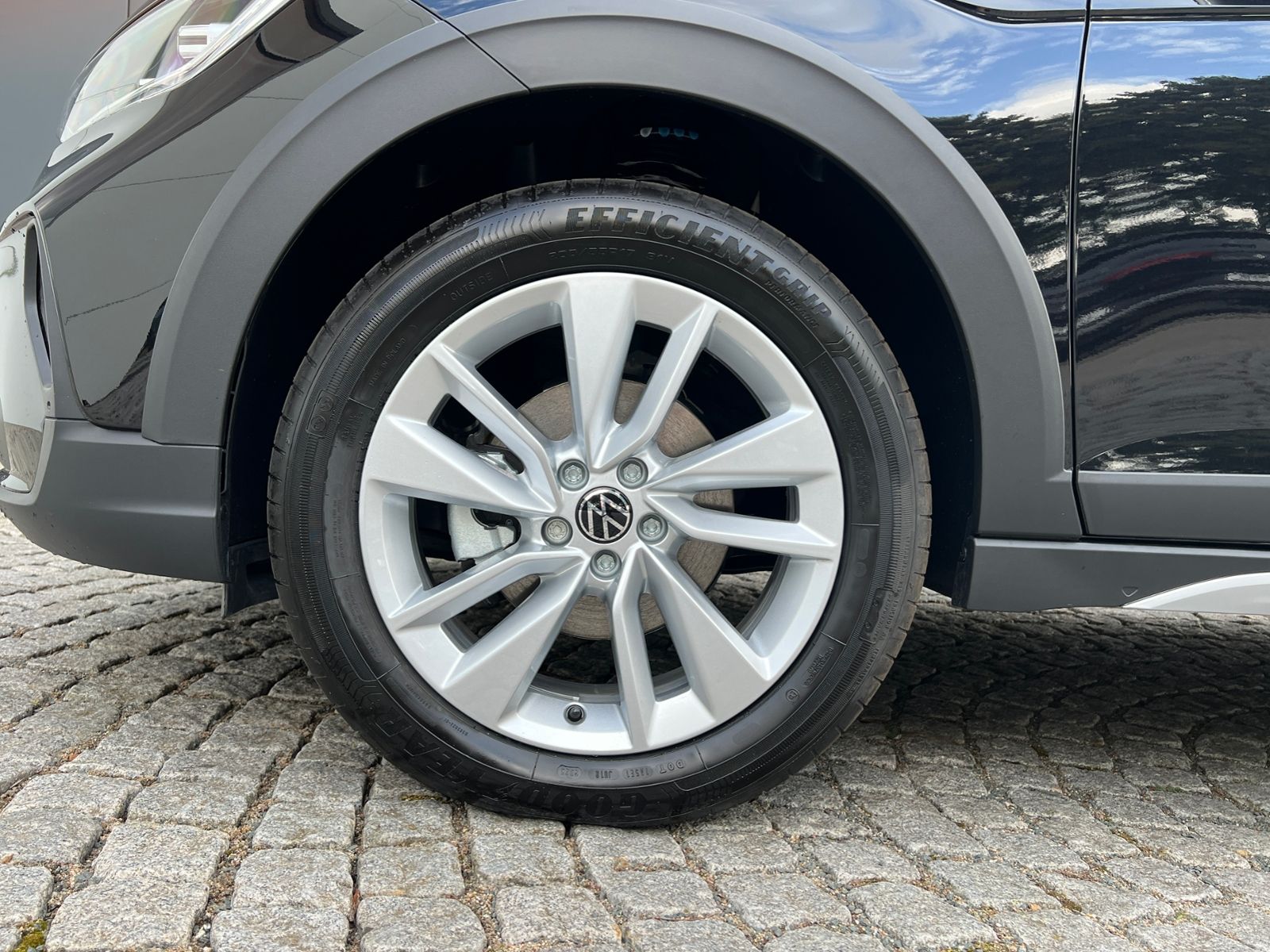 Fahrzeugabbildung Volkswagen Taigo Life 1.0 TSI DSG *IQ.Light, Ready2Discover