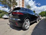 Jaguar E-Pace D150 4WD Auto - - schwarze Jaguar E-Pace