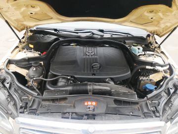 Mercedes E 200 - 8