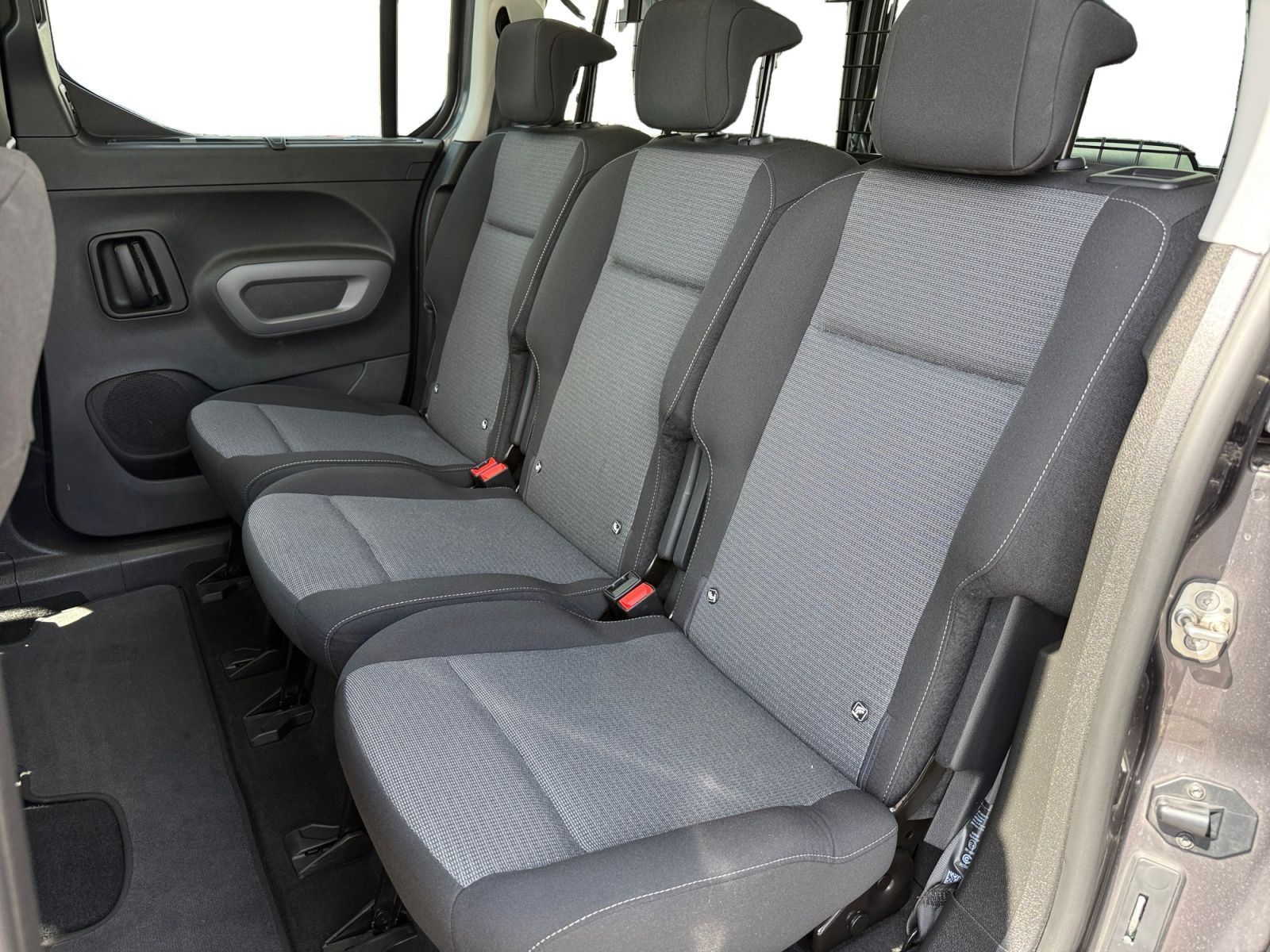 Fahrzeugabbildung Toyota Proace City Verso 1.5 D-4D L1 Executive S/S PANO