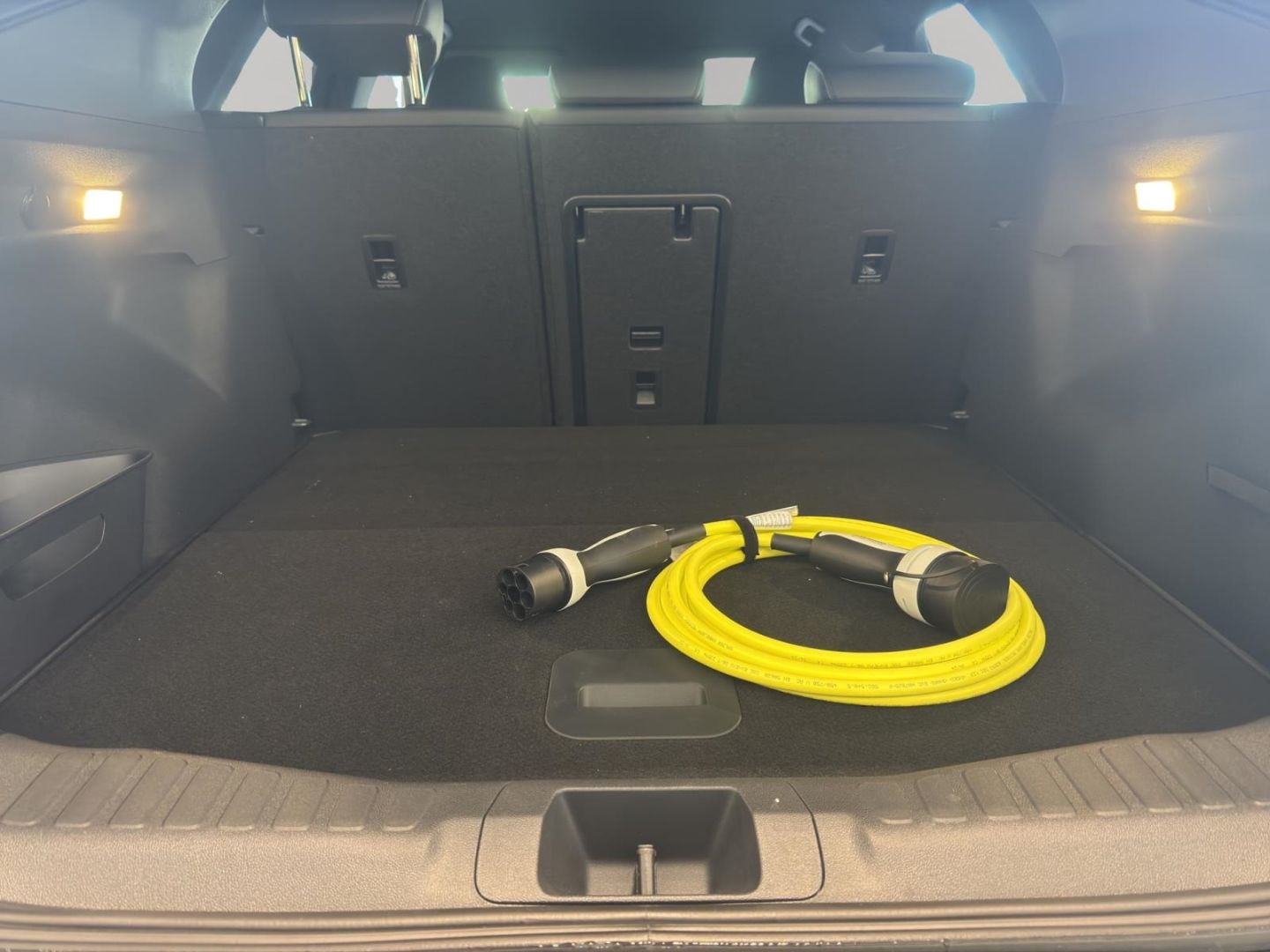 Fahrzeugabbildung Ford Capri HeadUp, elek Heckkl., Kamera totWinkelAss