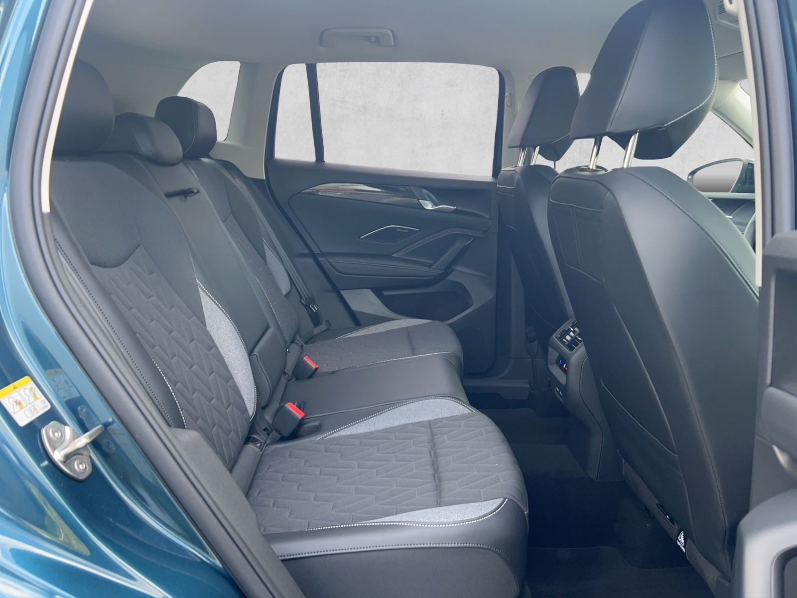 Tiguan Energy 1.5 eTSI DSG AHK*LED*Navi*ACC