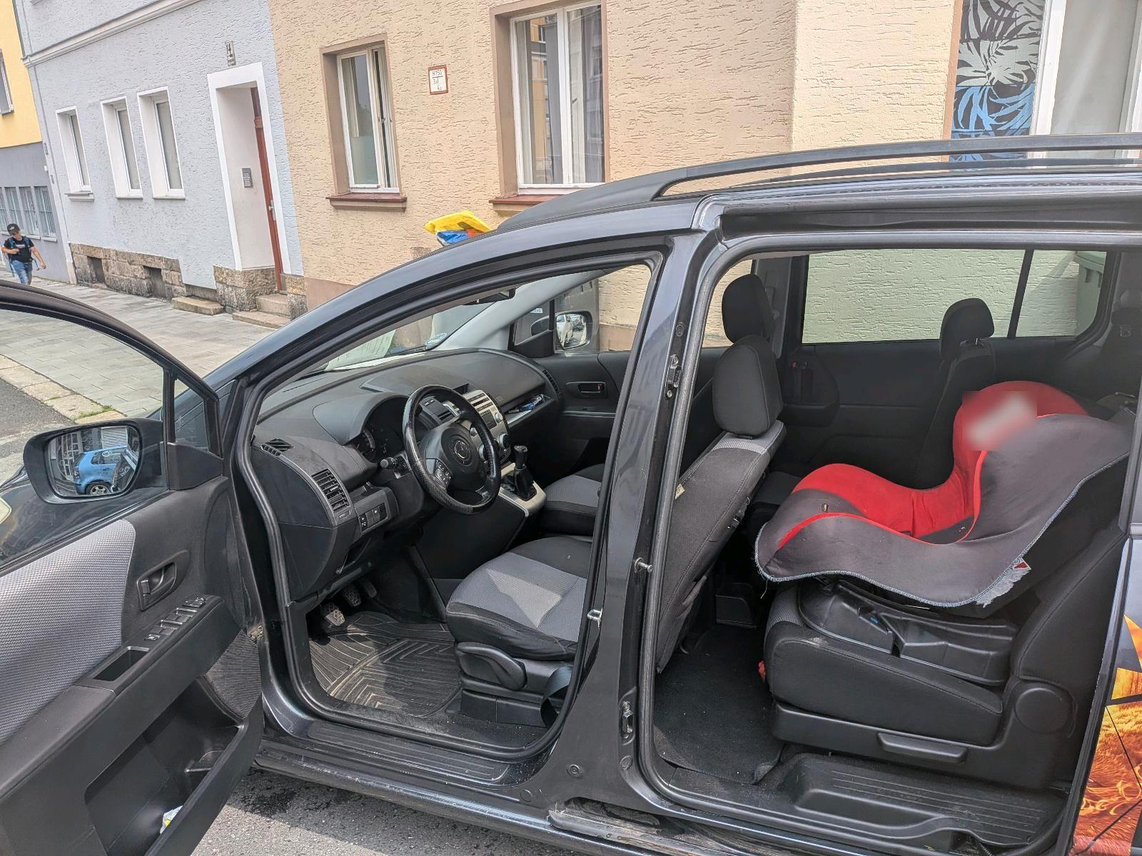 Mazda 5 2007 — interior