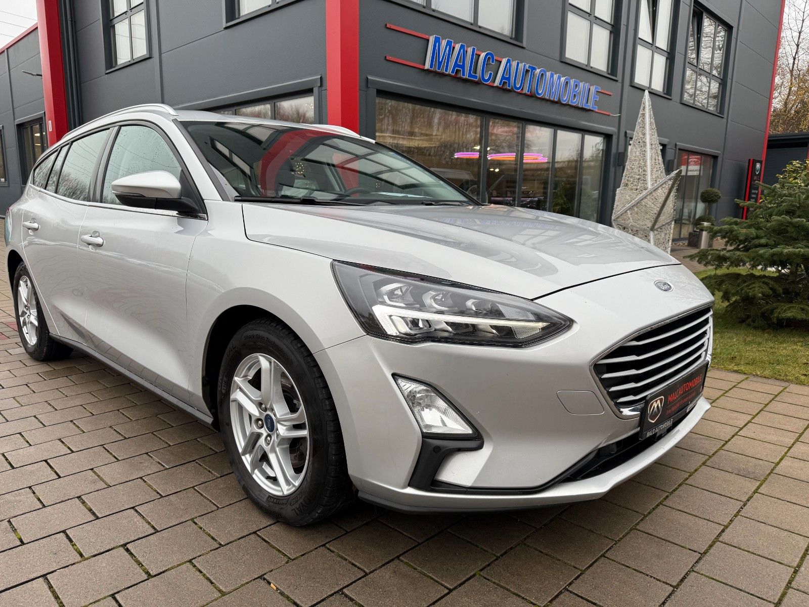 Ford Focus Turnier Cool & Connect(Tüv&Insp.neu)