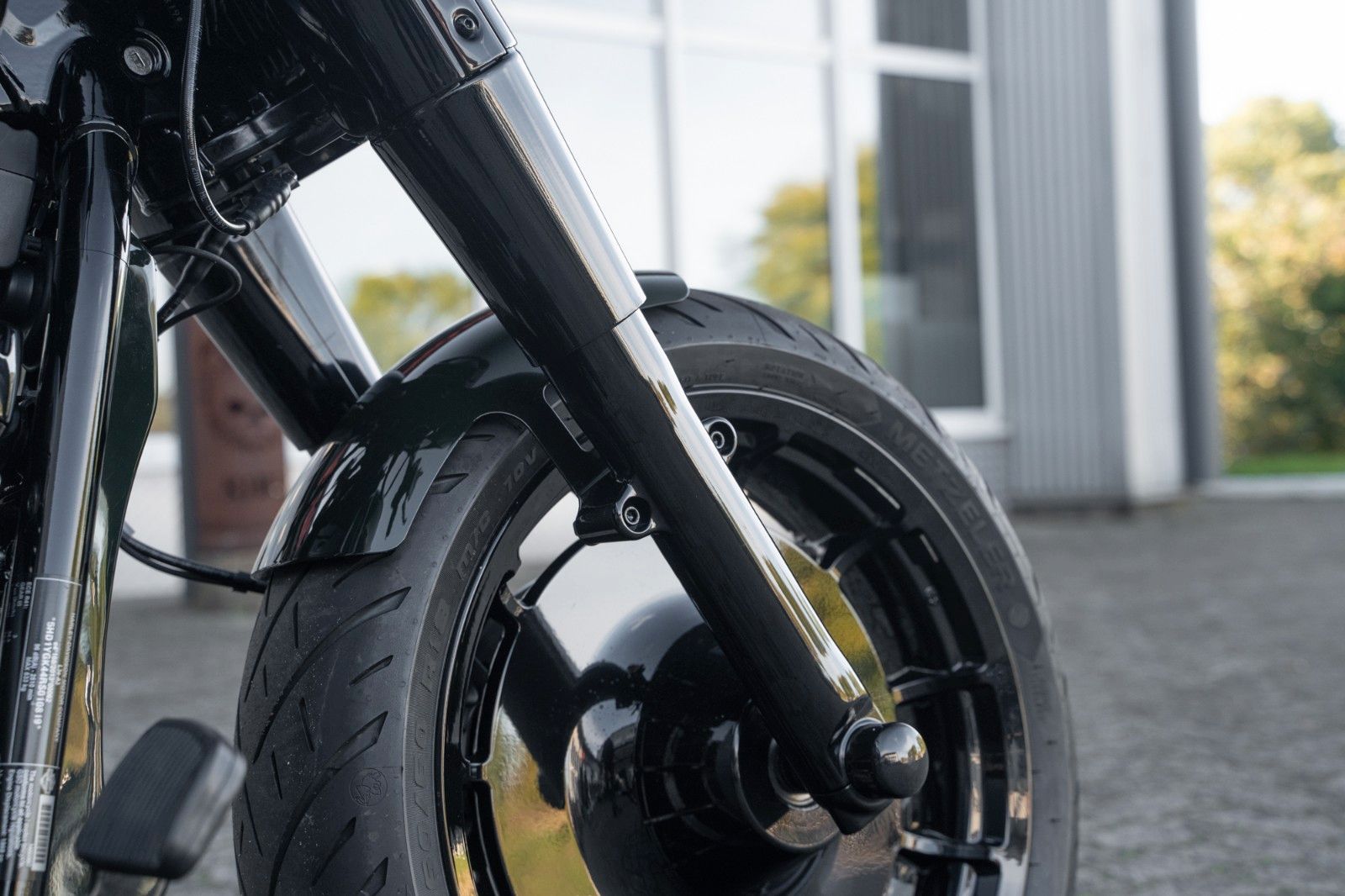Fahrzeugabbildung Harley-Davidson GREEN DARK FAT BOY FLFBS 114 MY24 -JEKILL&HYDE-