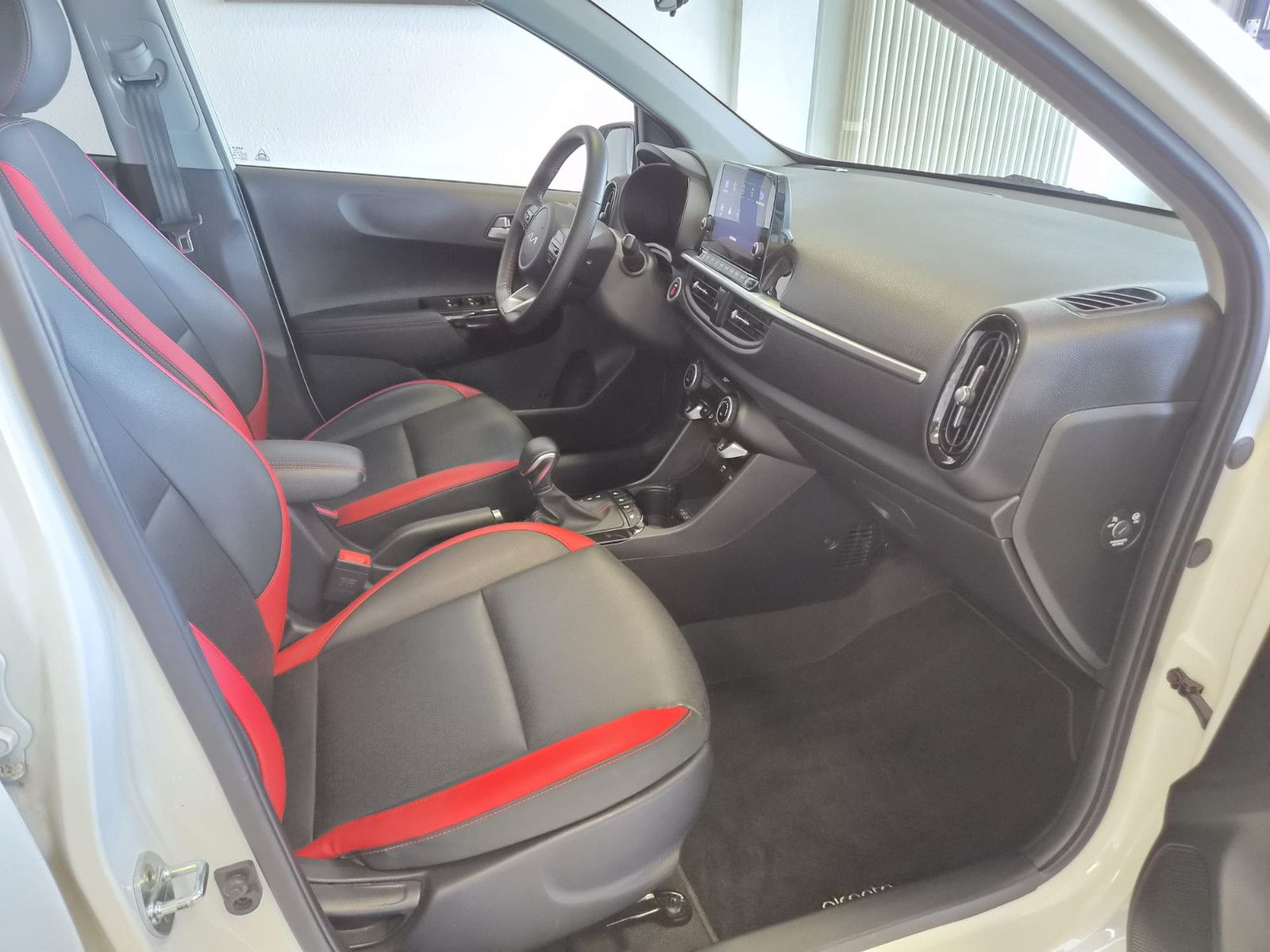 Fahrzeugabbildung Kia Picanto GT-Line / 1. Hand / KAMERA / LEDER