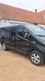 Renault Trafic Bus Passenger Black 115 - Renault Koleos aus 2014