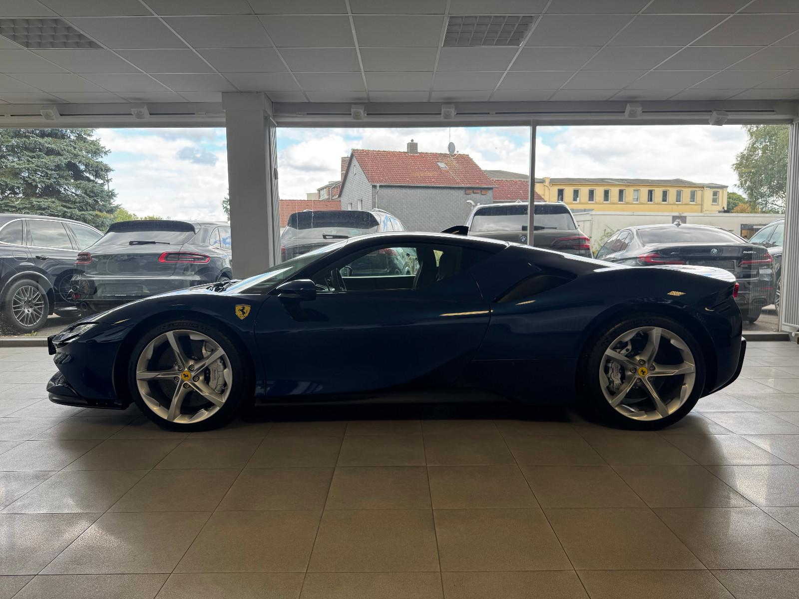 Ferrari SF90 Stradale Two-Tone Lift JBL CarPlay Approved