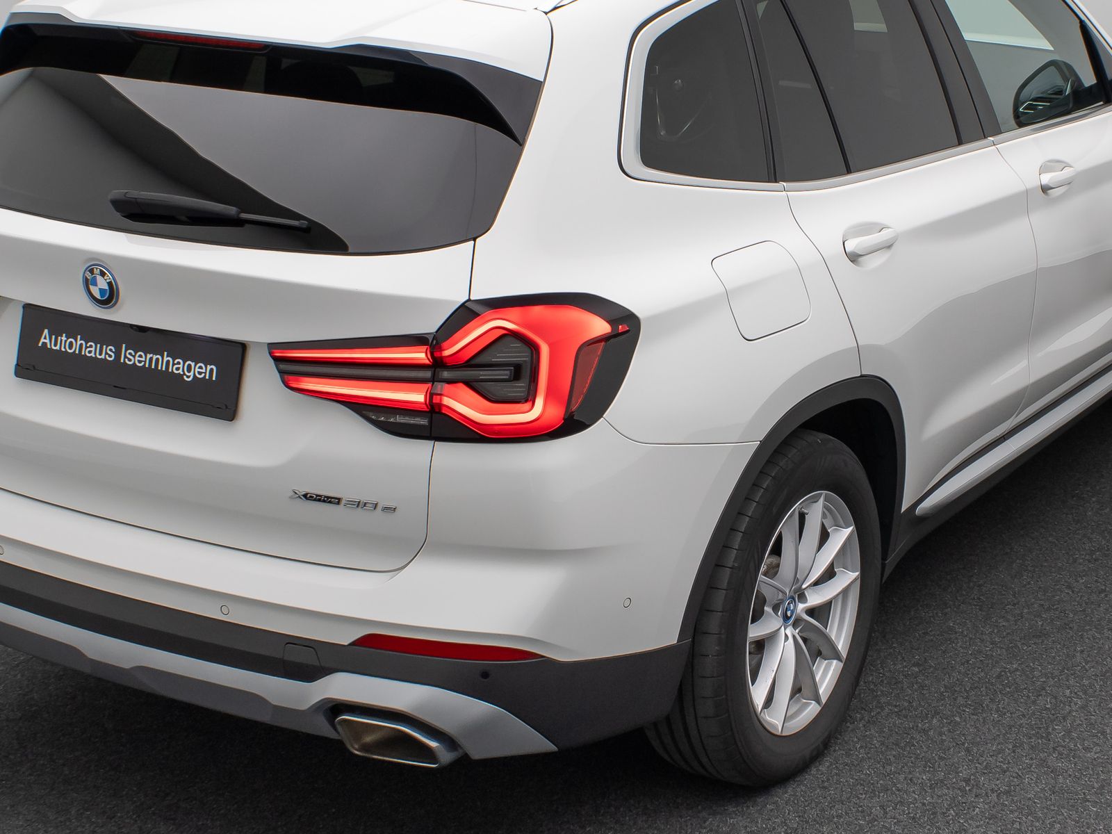 Fahrzeugabbildung BMW X3 xD30e DAB Kamera FernlichtAs Panorama Leder