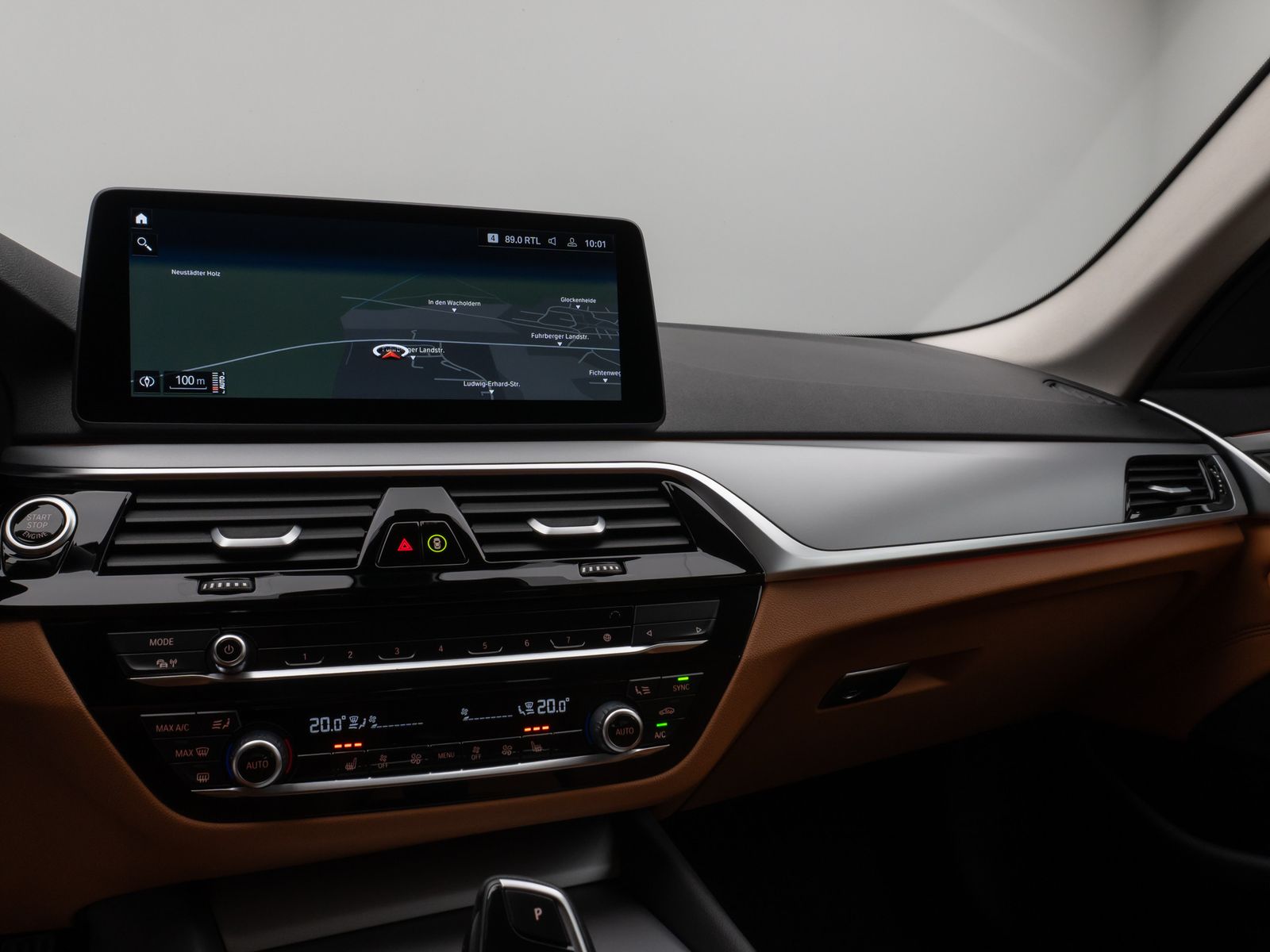 Fahrzeugabbildung BMW 540i xD Laser HUD DAB HiFi AHK Komfort Alarm