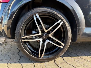 Fahrzeugabbildung Audi TT Roadster 1.8 T Xenon Leder SHZ Klimaaut. uvm.