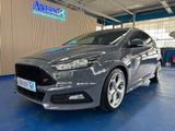 Ford Focus Lim. ST 2.0 EcoBoost   (AMAN®) - Ford Focus mit Benzin-Antrieb: Limousine, 2.0