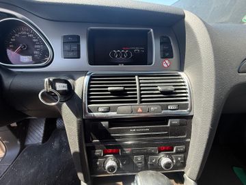 Audi Q7 - 11
