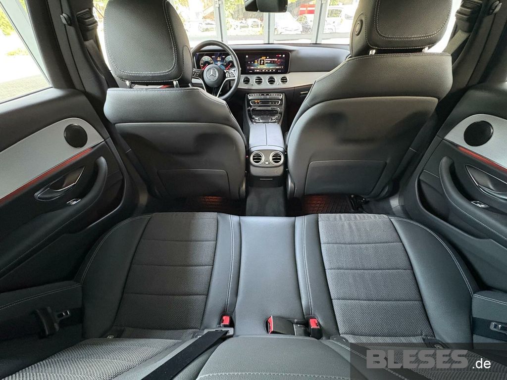 MERCEDES-BENZ E 220 – Bild 8