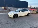 Tesla Model 3 SR+ Weiß 60KWh LFP - Tesla Gebrauchtwagen in Duisburg