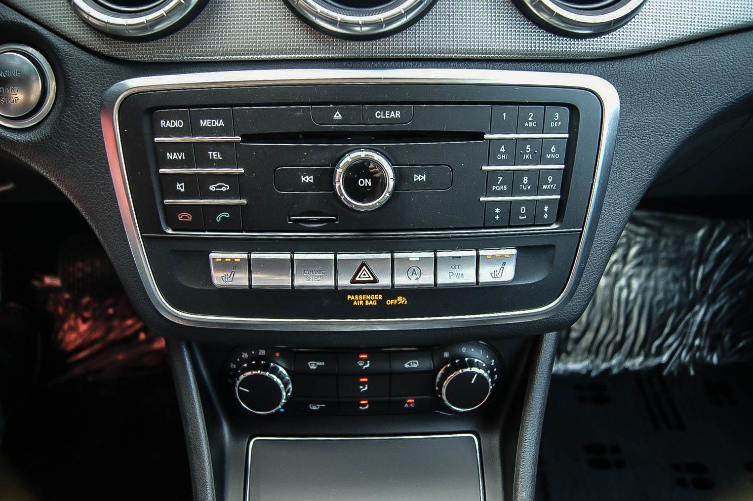 Fahrzeugabbildung Mercedes-Benz CLA 200 Shooting Brake 7G-DCT LED KEYLESS NAVI