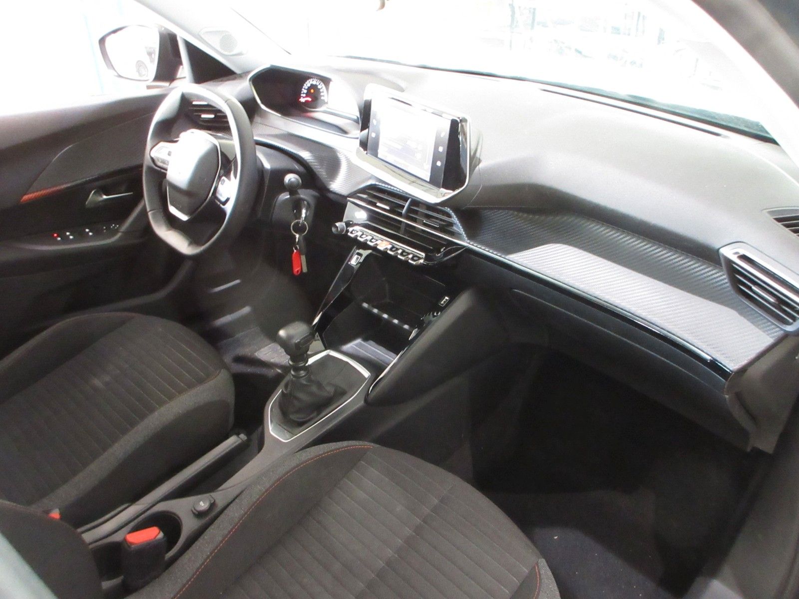 Fahrzeugabbildung Peugeot 2008 Active LED/NAVI/PDC/CAM/SHZ
