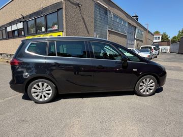 Opel Zafira Tourer - 4