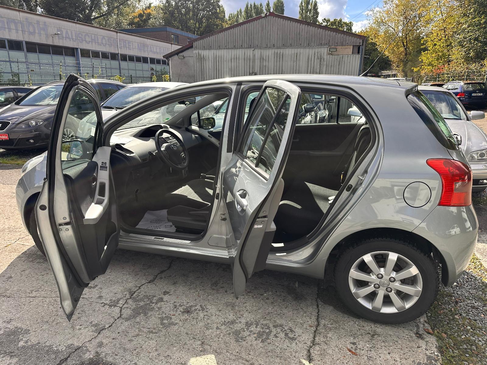 Toyota Yaris Team 1.3 Klima 79'TKM Scheckheft gepflegt
