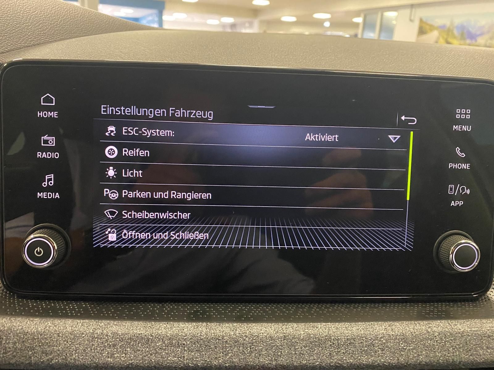 Fahrzeugabbildung SKODA Scala 1.0 TSI Selection APP+KLIMA+RFK+SITZHEIZ++