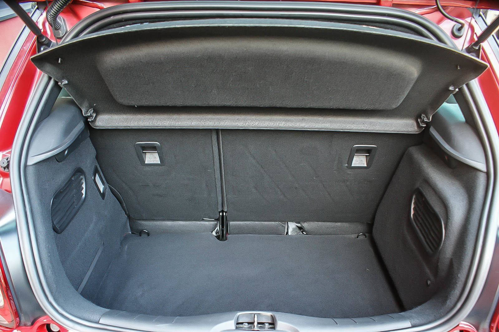 Fahrzeugabbildung Andere DS 3 SportChic Automatik LED VISION STYLE-PAKET