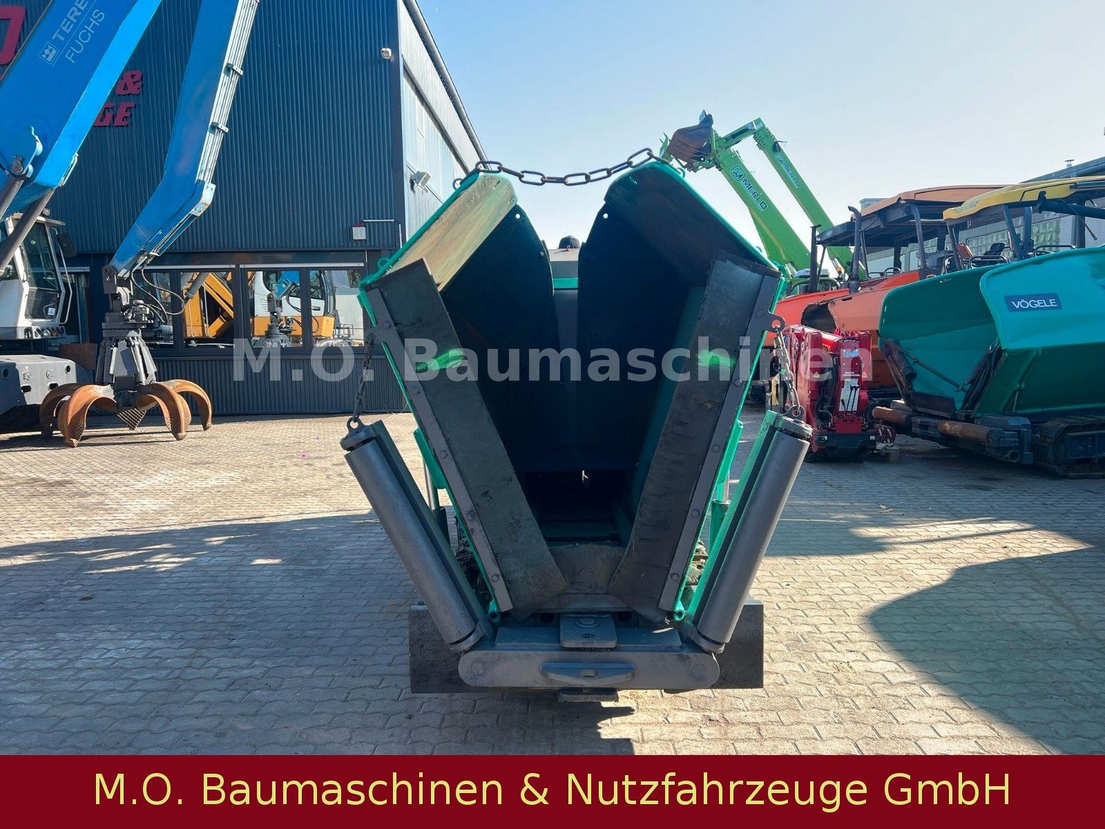 Fahrzeugabbildung Vögele S 800 / 12.AB 200 TV /