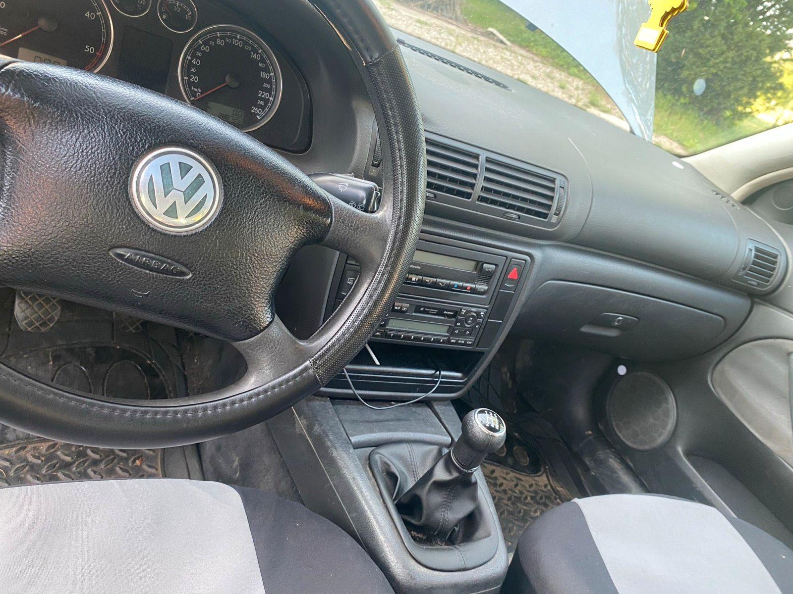 Volkswagen Passat 2005 — photo 11