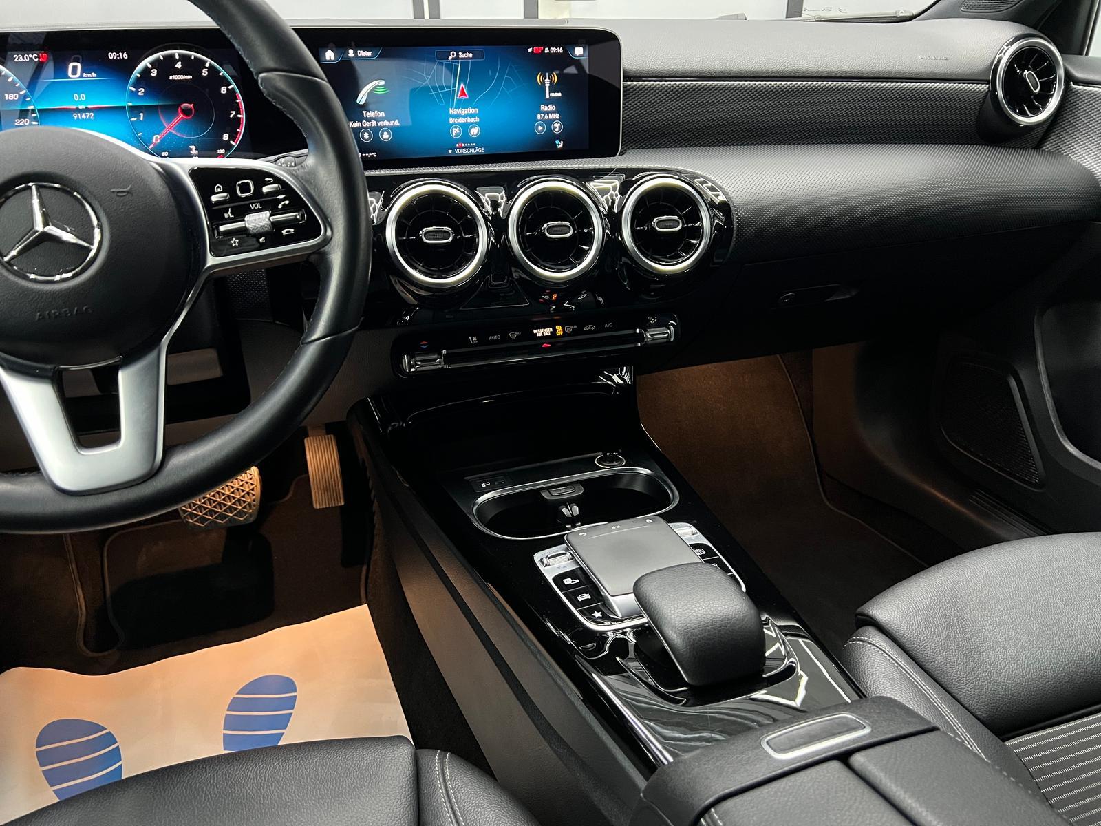 Mercedes-Benz A 250 4Matic Progressive AHK, LED, Premium Paket