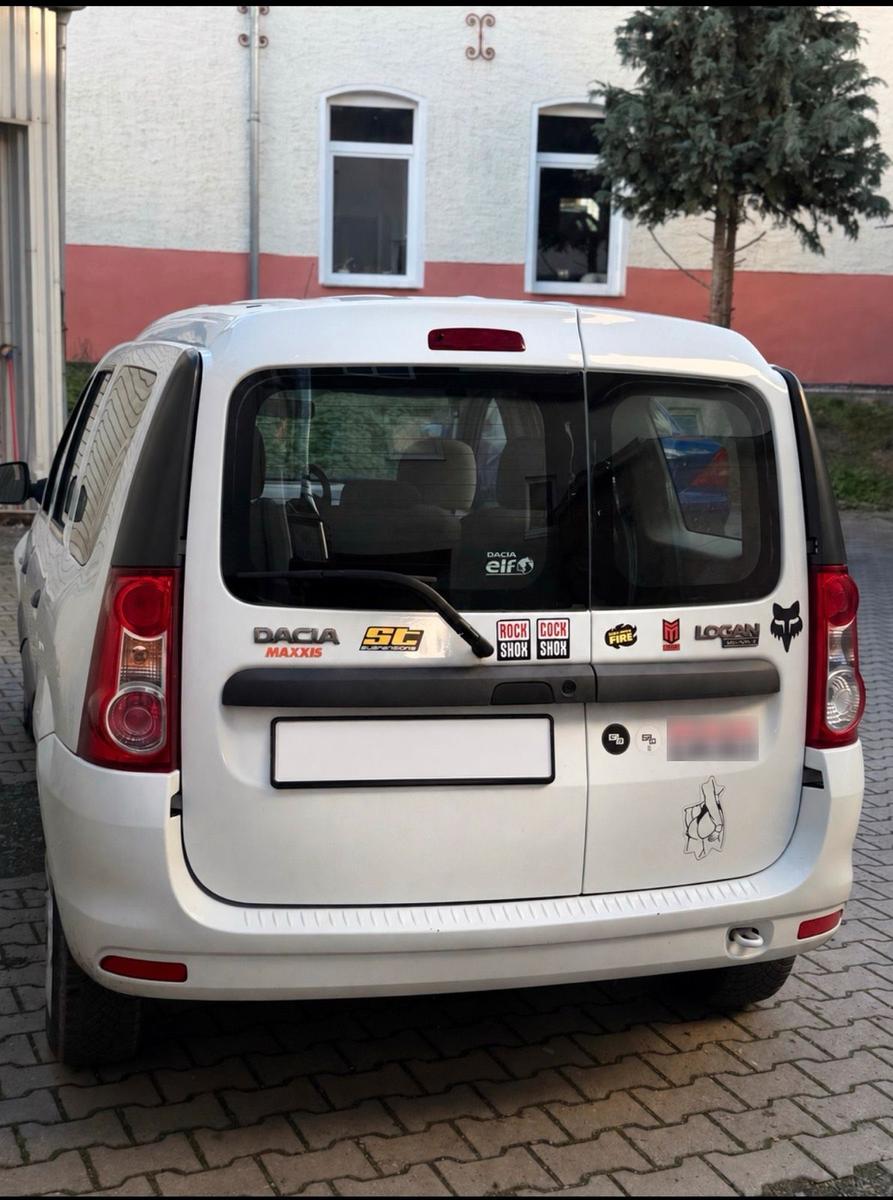 Dacia Logan 2009 — rear view