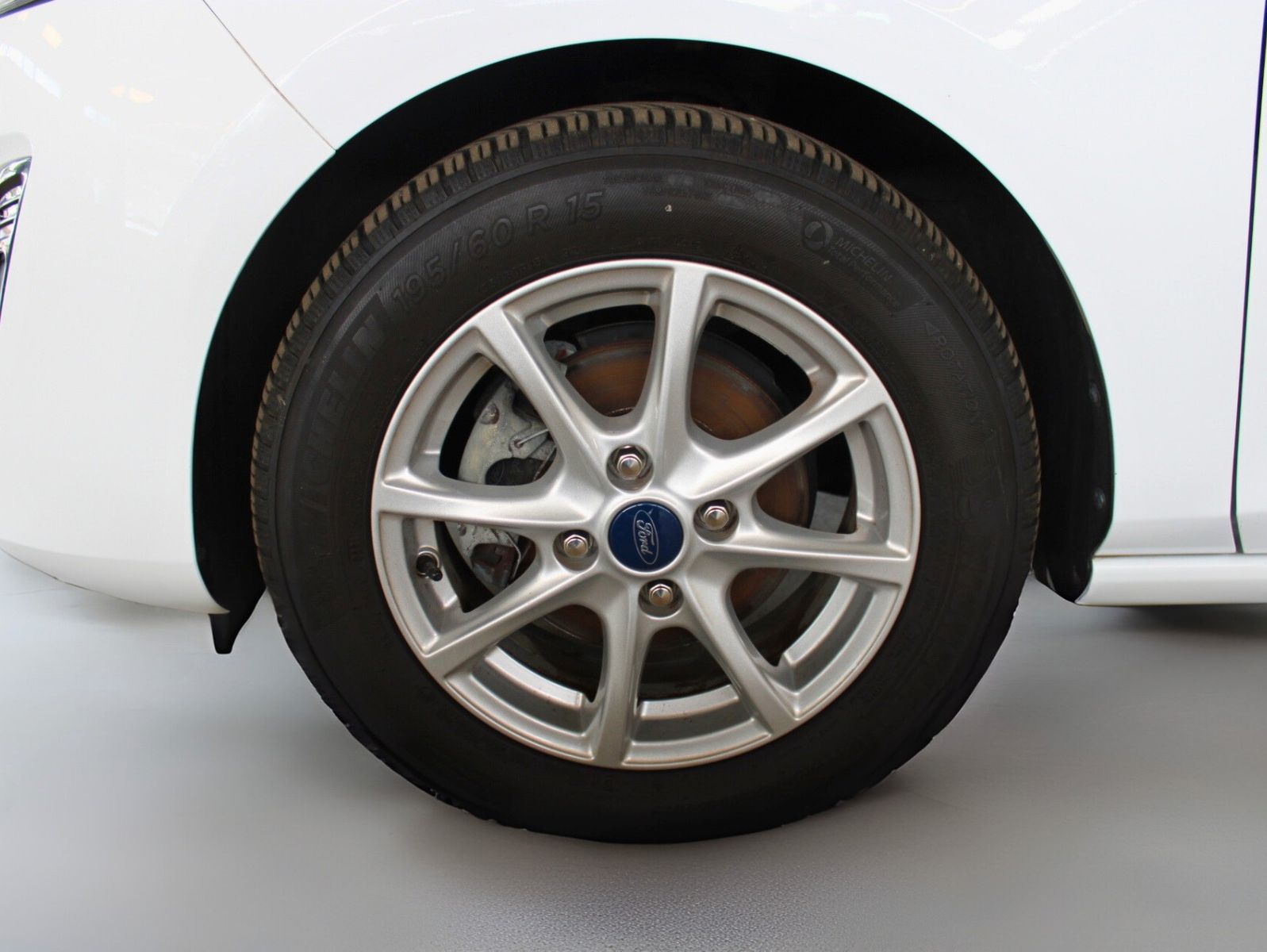 Fahrzeugabbildung Ford Fiesta MHEV Titanium 5-trg Klima LED WinterPaket