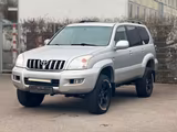 Toyota Land Cruiser 3.0 D-4D PRADO  Executive Off-road - Toyota Land Cruiser mit Diesel-Antrieb: Geländewagen, 3.0