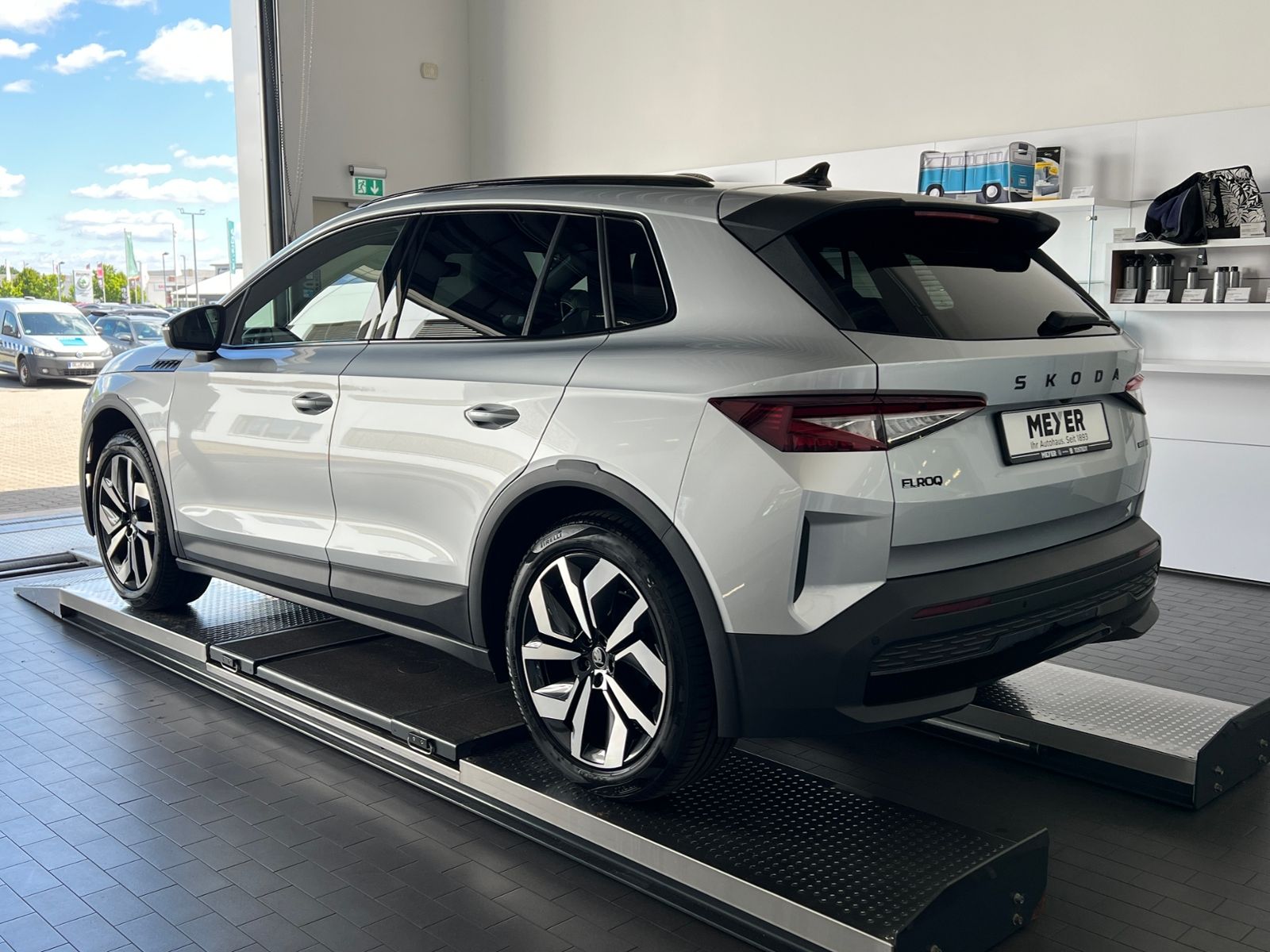 Fahrzeugabbildung SKODA Elroq 60 Sportline *AHK, Matrix-LED, Kamera*