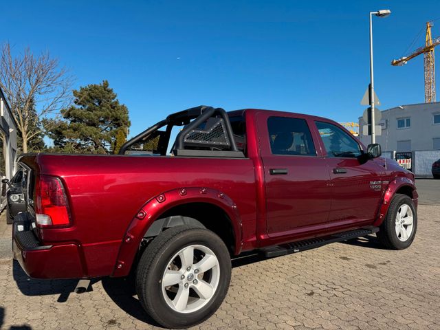 Dodge RAM 1500 5,7L CREW CAB Classic/Alcantara CARFAX