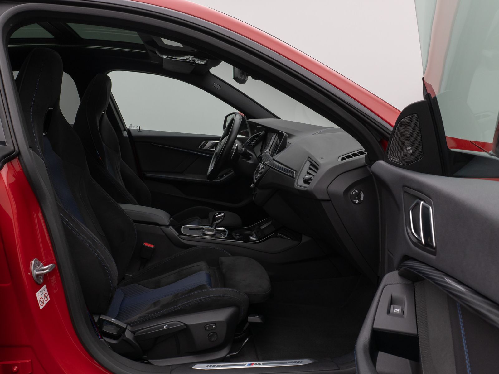 Fahrzeugabbildung BMW 220i Gran Coupé xDr M Sport Panorama Kamera H/K