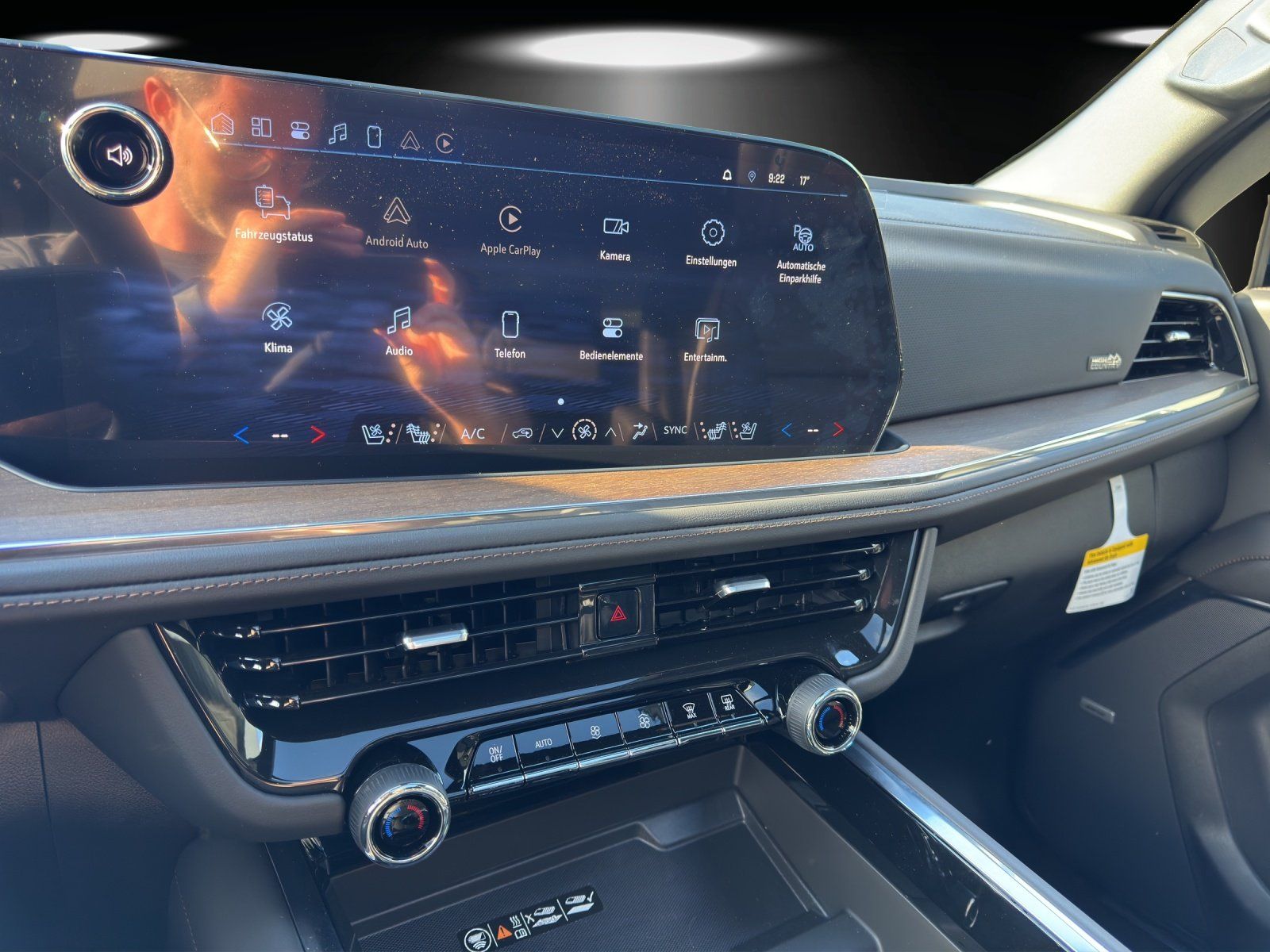 Fahrzeugabbildung Chevrolet Suburban High Country 6.2 MY25 PDC/TV/LED/AHK/