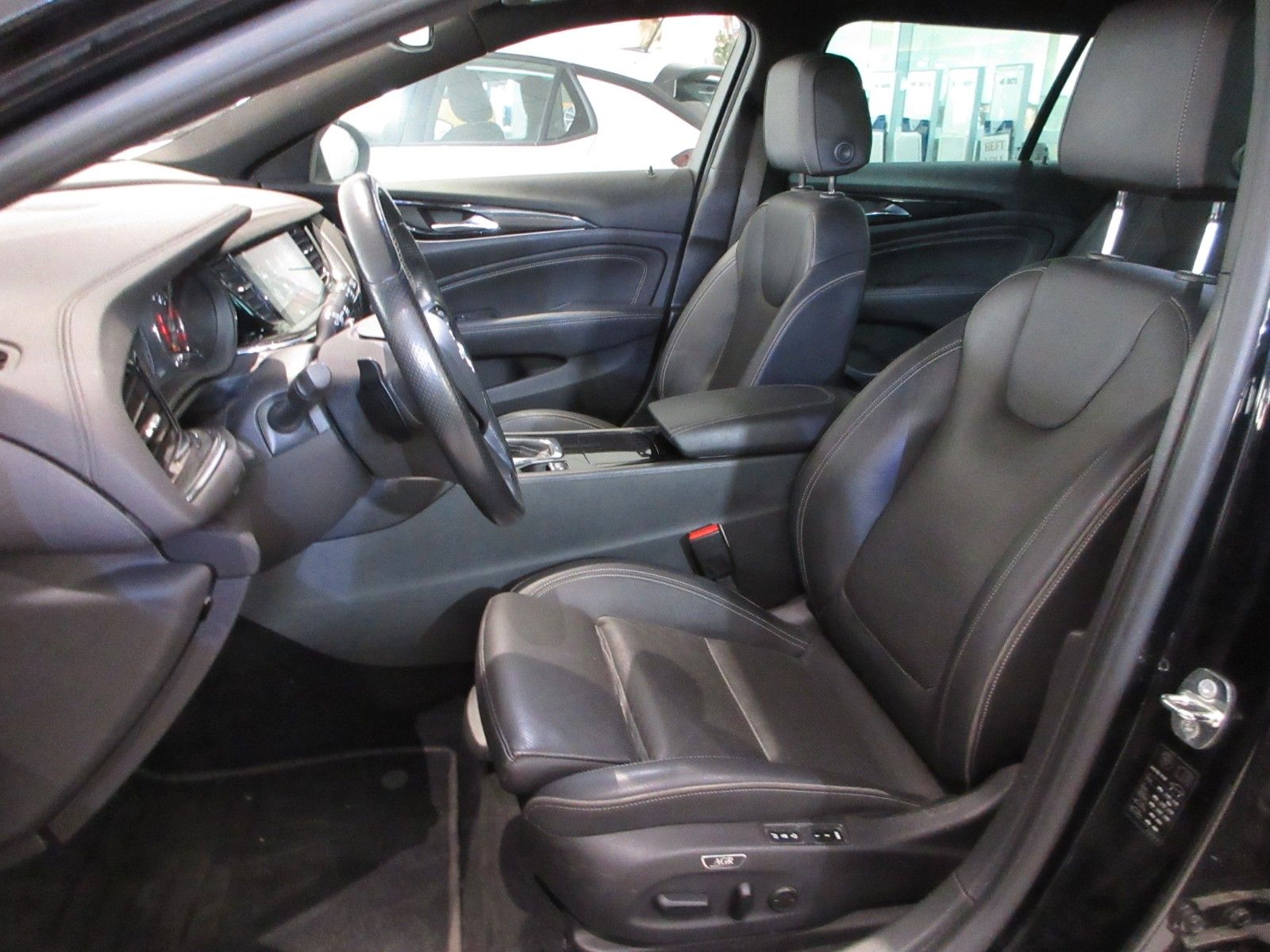 Fahrzeugabbildung Opel Insignia B ST Innovation 4x4 LEDER/4xSHZ/LHZ/AHK