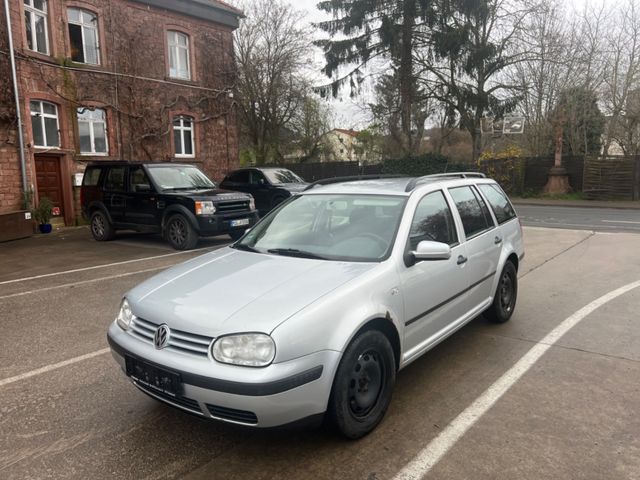 Volkswagen Golf 1.6 Special Variant/AHK