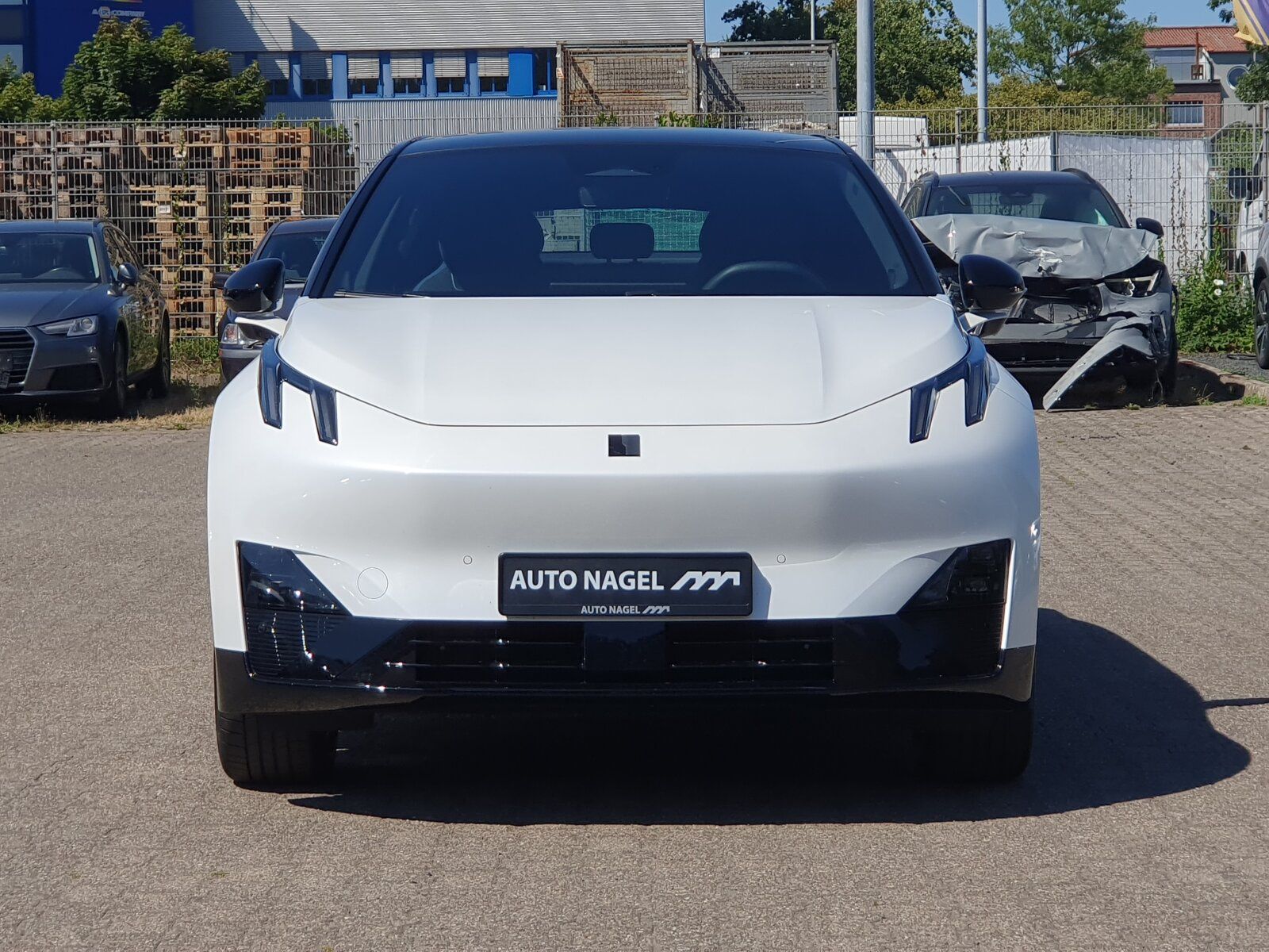 Lynk & Co 02